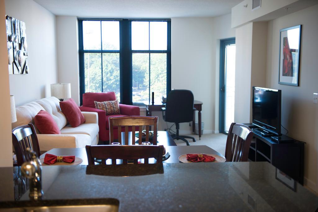 Crystal Quarters Corporate Housing At The Gramercy Arlington Værelse billede